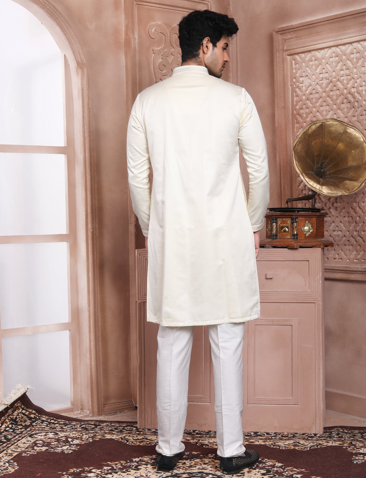 Cream Ethnic Handcrafted Kurta With Aligarhi Pant