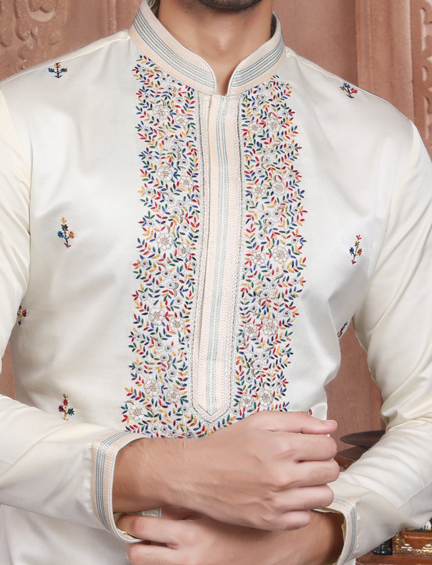 Cream Ethnic Handcrafted Kurta With Aligarhi Pant