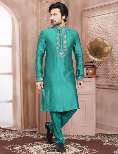 Green kurta Jari Embroidery With Potli Button With Aligarhi Pant