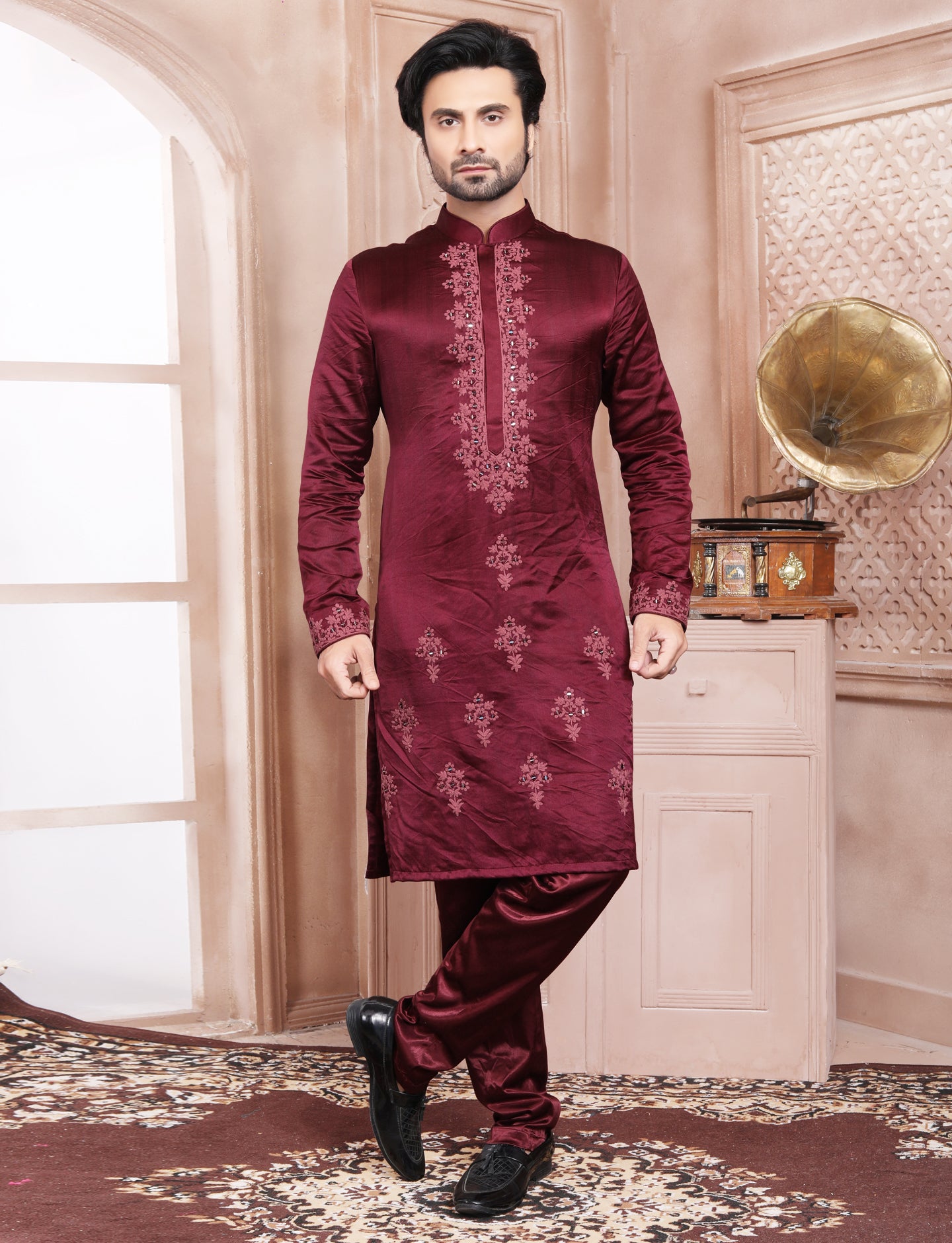 Dark Maroon Resham Thread And Mirror Work Kurta With Aligarhi Pant