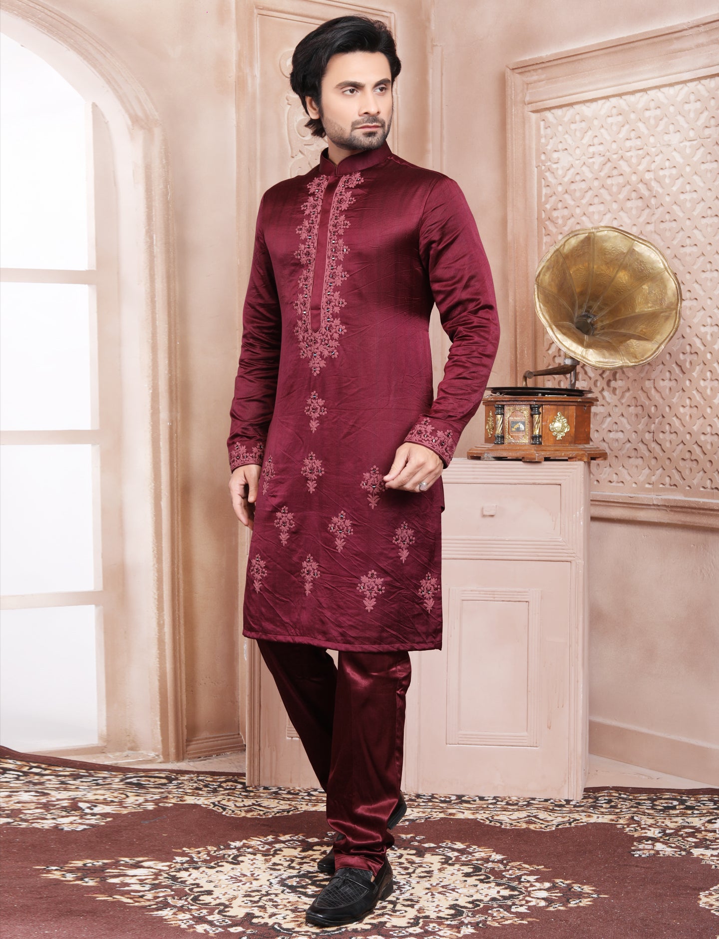 Dark Maroon Resham Thread And Mirror Work Kurta With Aligarhi Pant