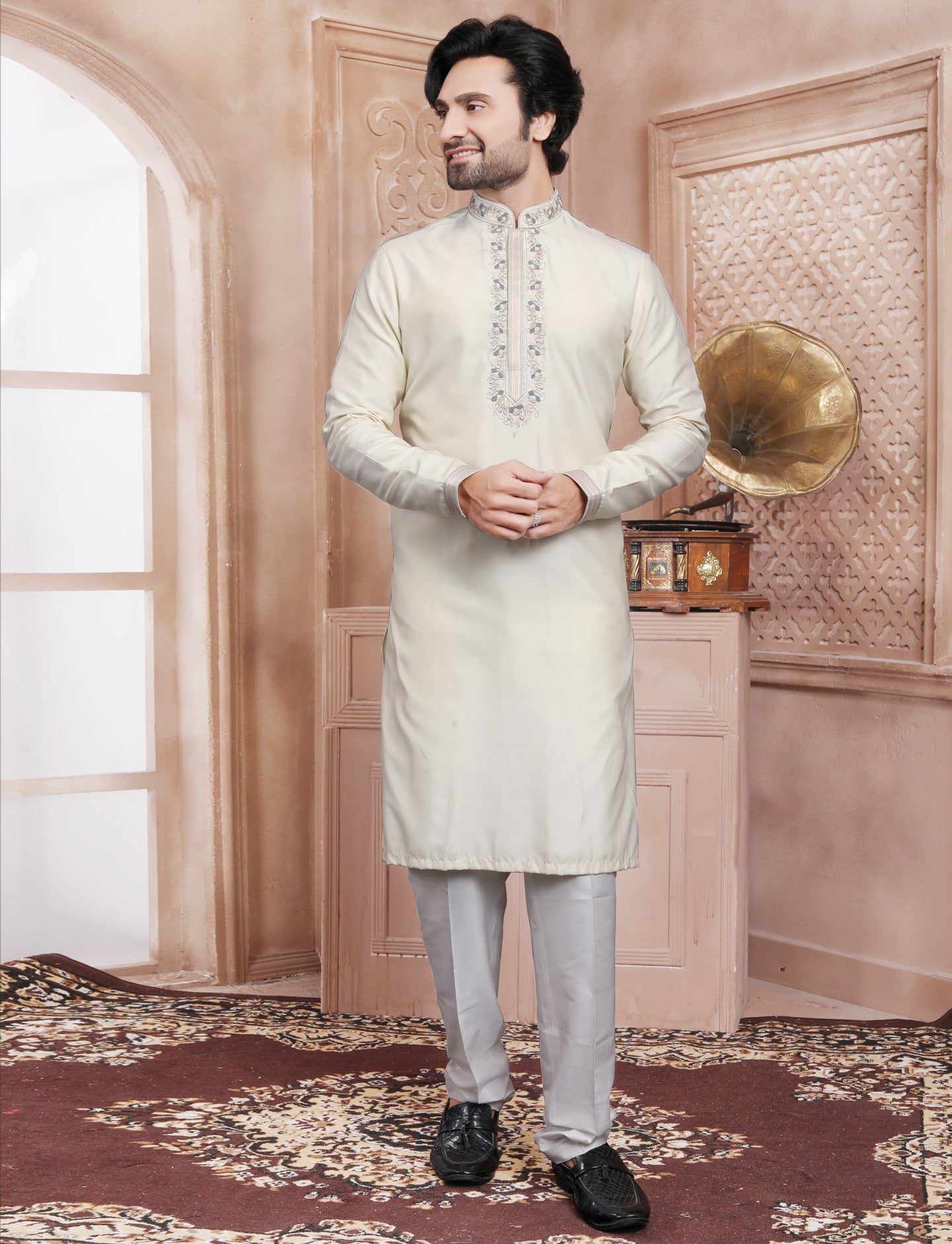 Cream Elegant Handcrafted embroidery kurta With Aligarhi Pant